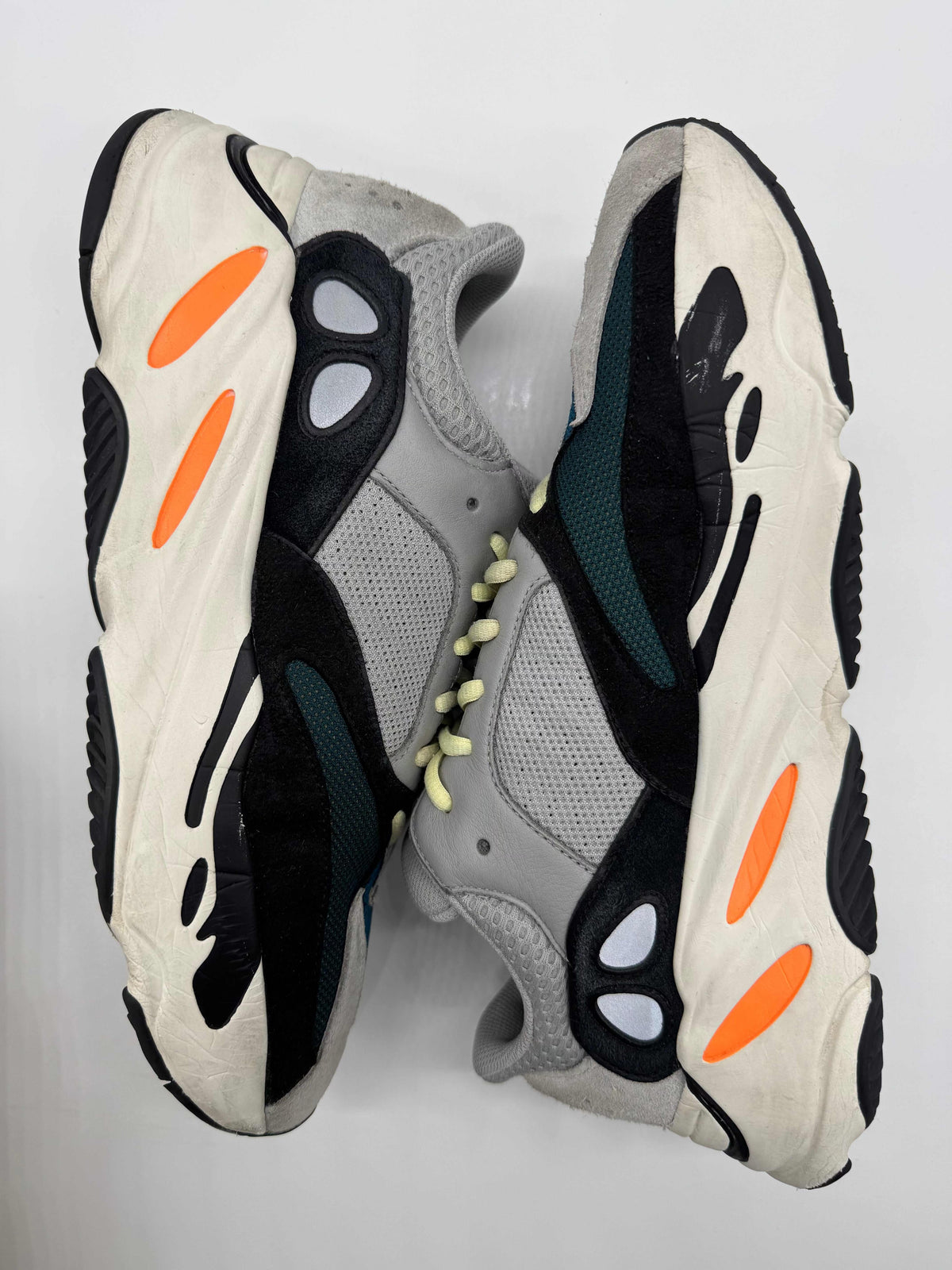 Adidas Yeezy Boost 700 Wave Runner