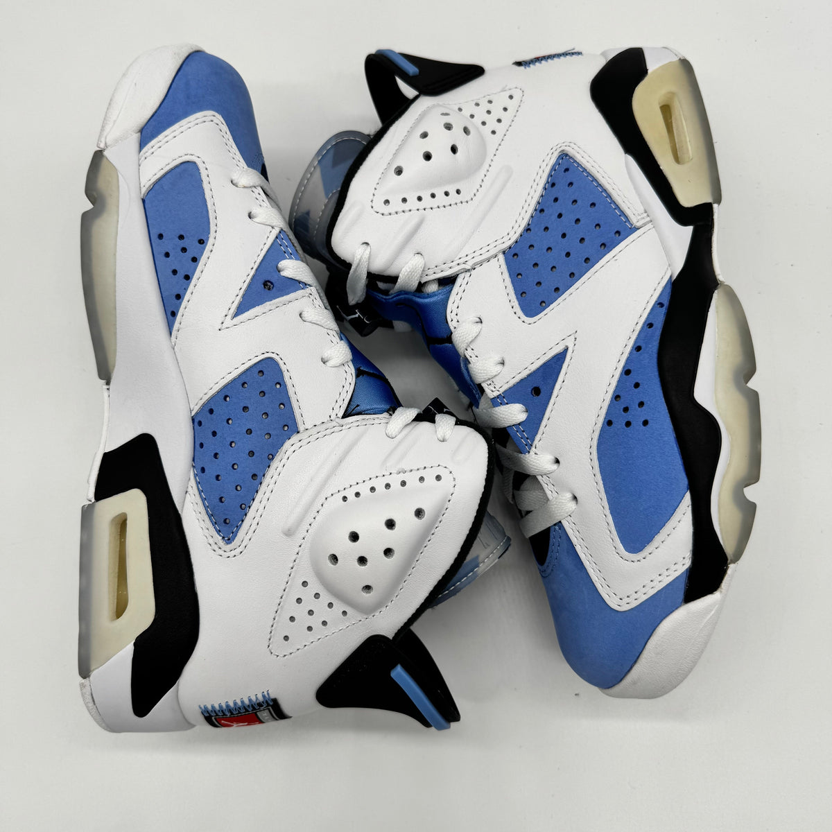Jordan 6 UNC White