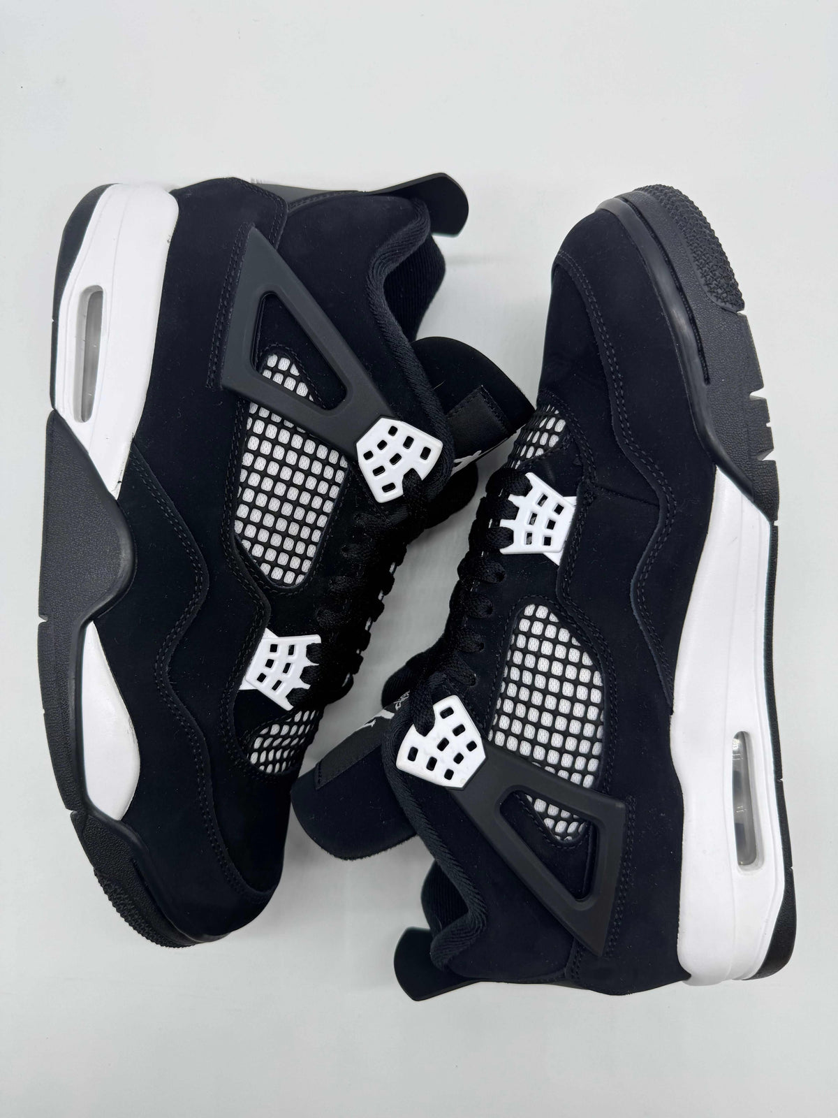 Jordan 4 White Thunder