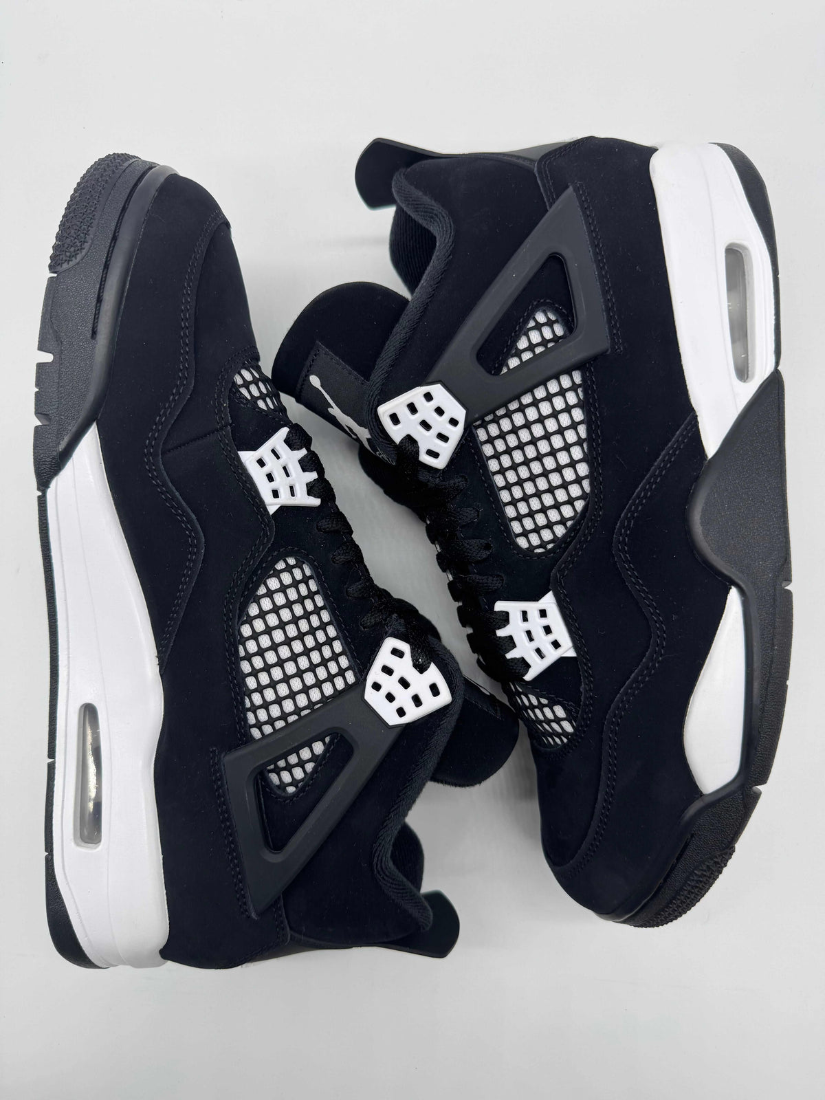 Jordan 4 White Thunder