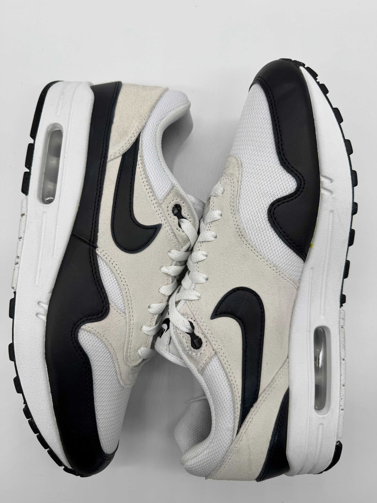 Air Max 1 Essential Summit White Black