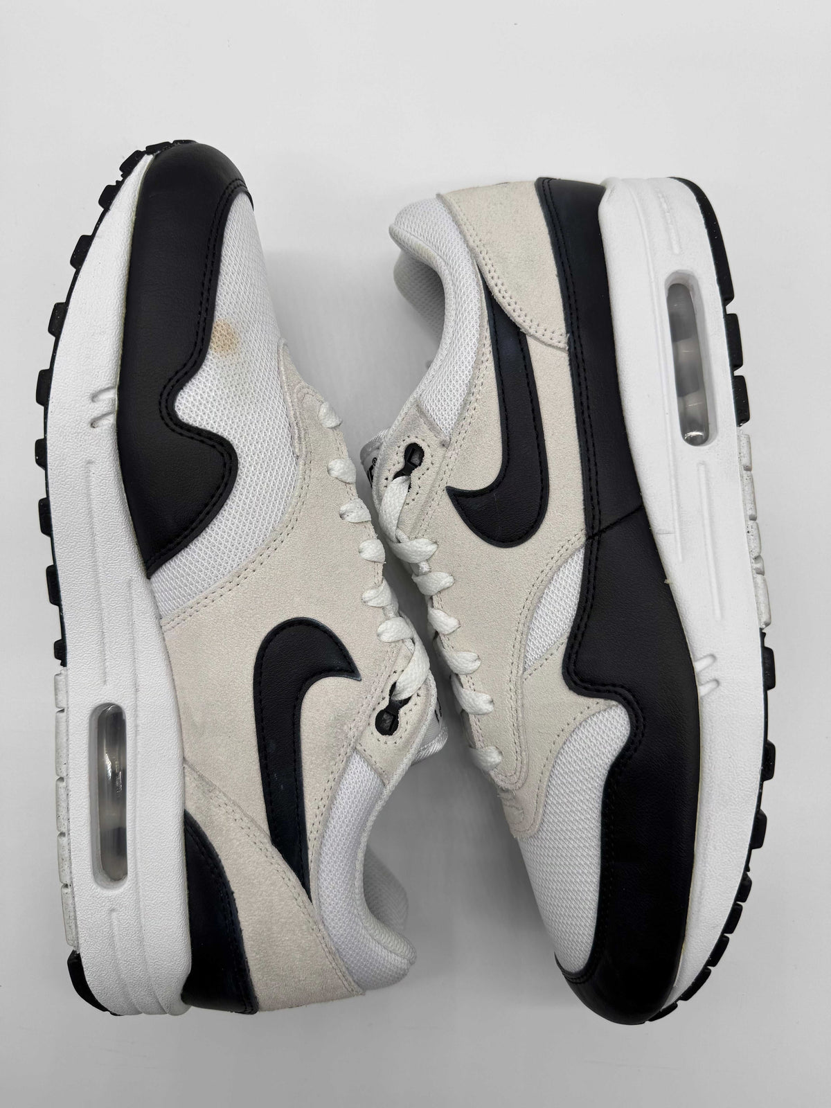 Air Max 1 Essential Summit White Black