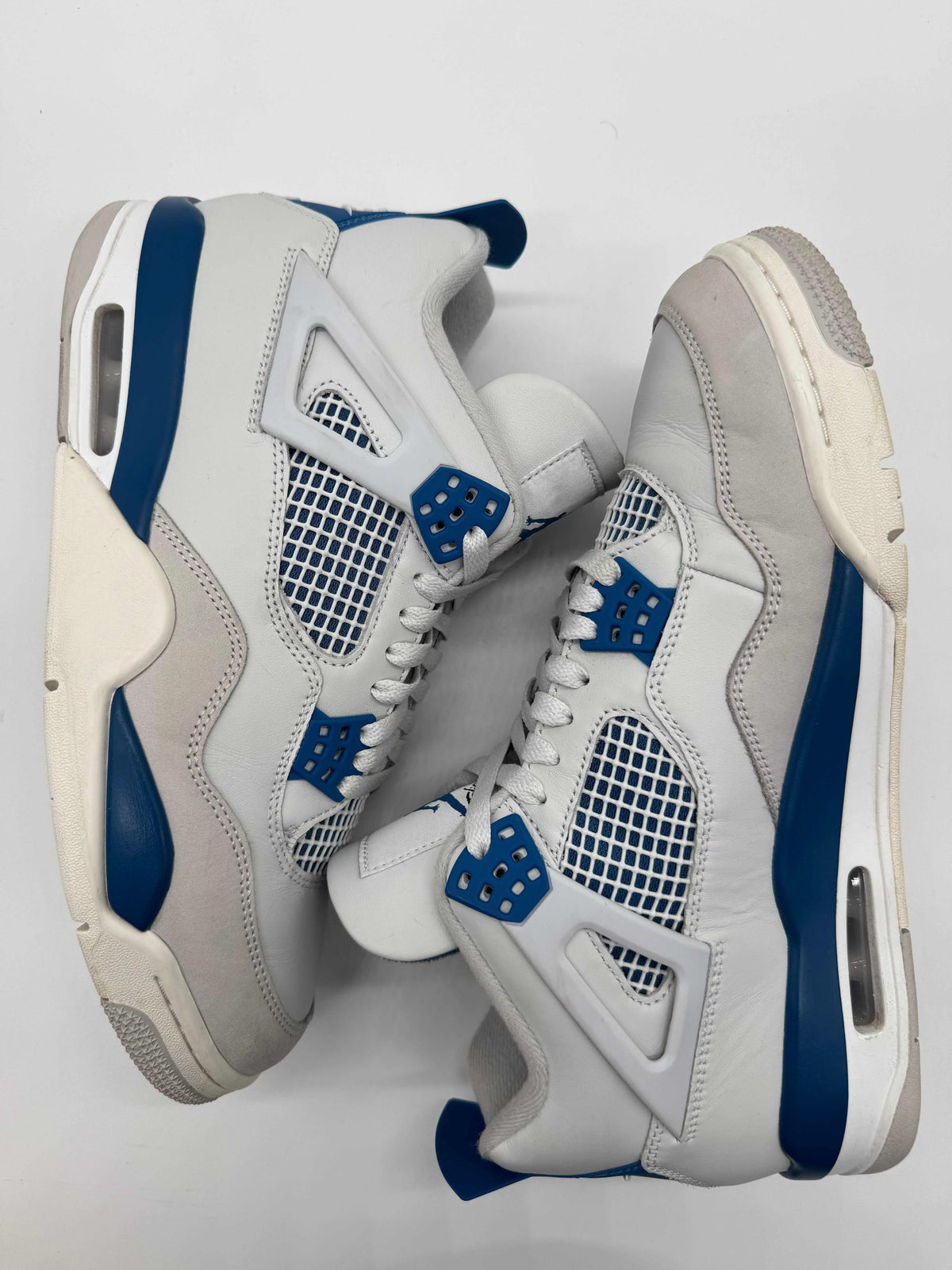 Jordan 4 Military Blue (2024)