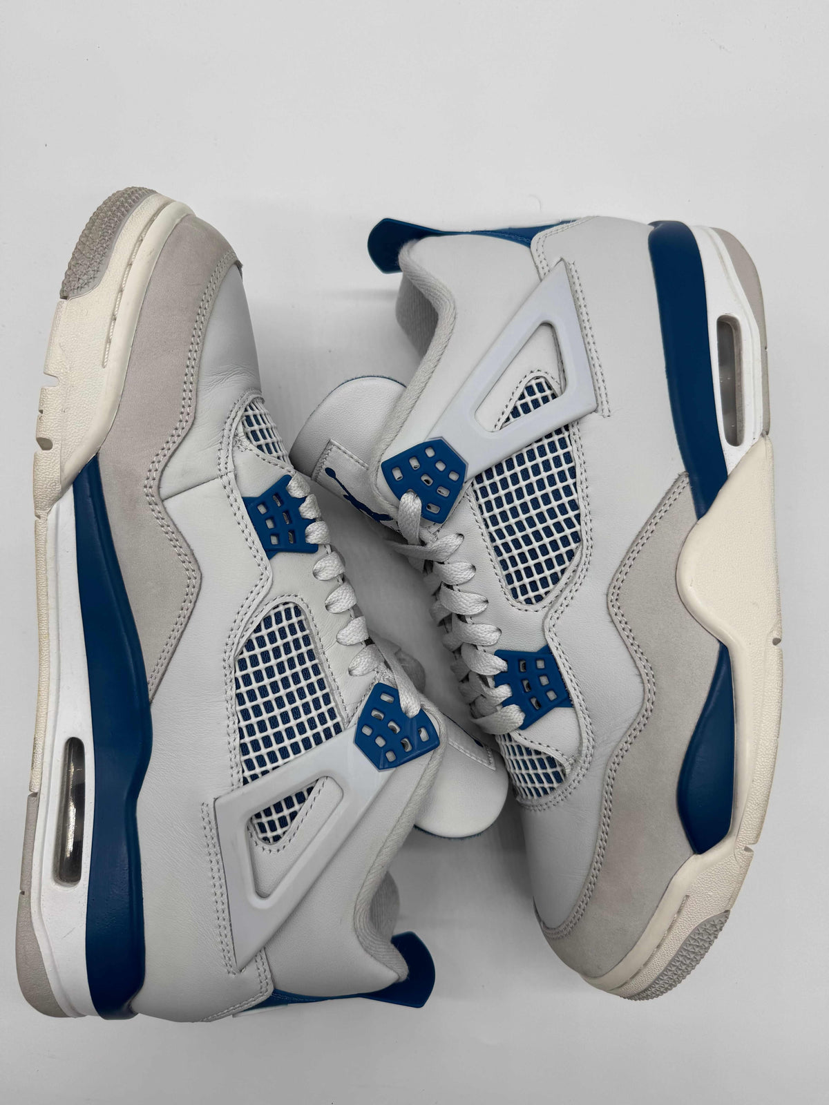 Jordan 4 Military Blue (2024)
