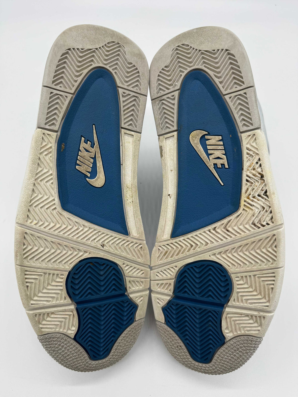 Jordan 4 Military Blue (2024)