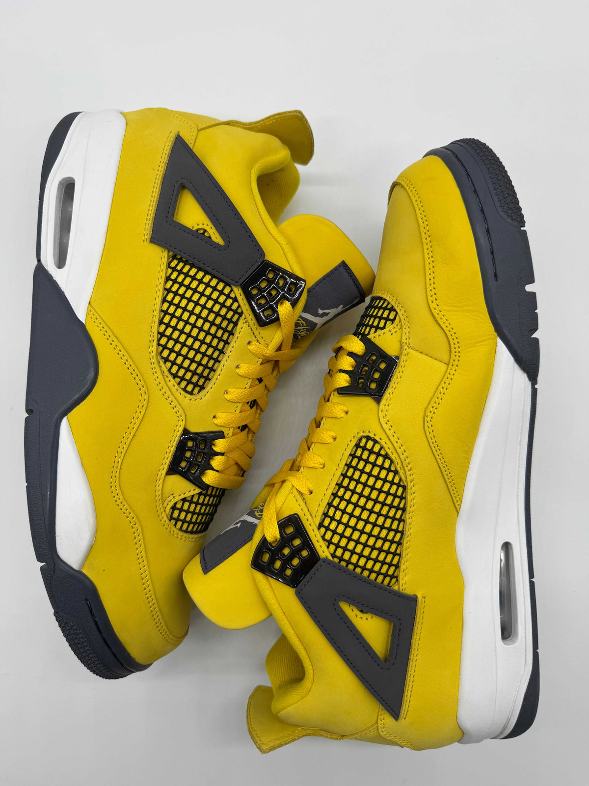 Jordan 4 Lightning (2021)