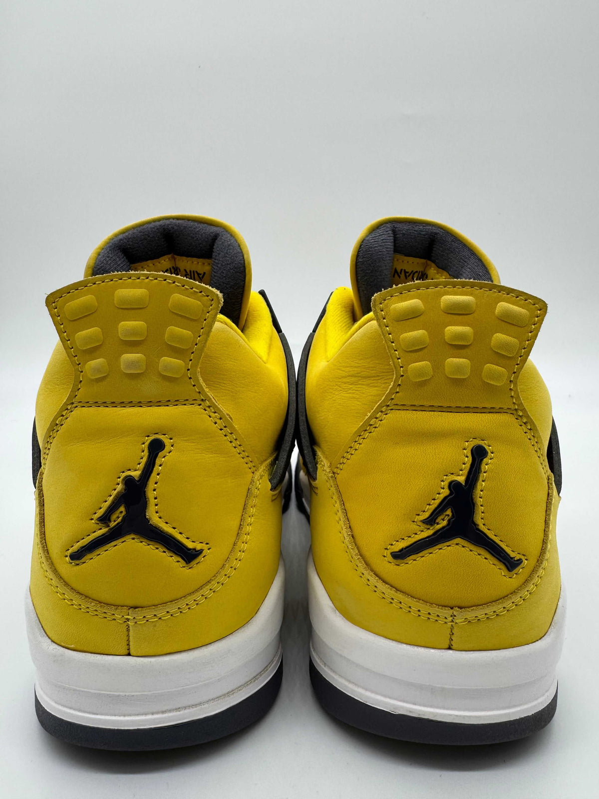 Jordan 4 Lightning (2021)