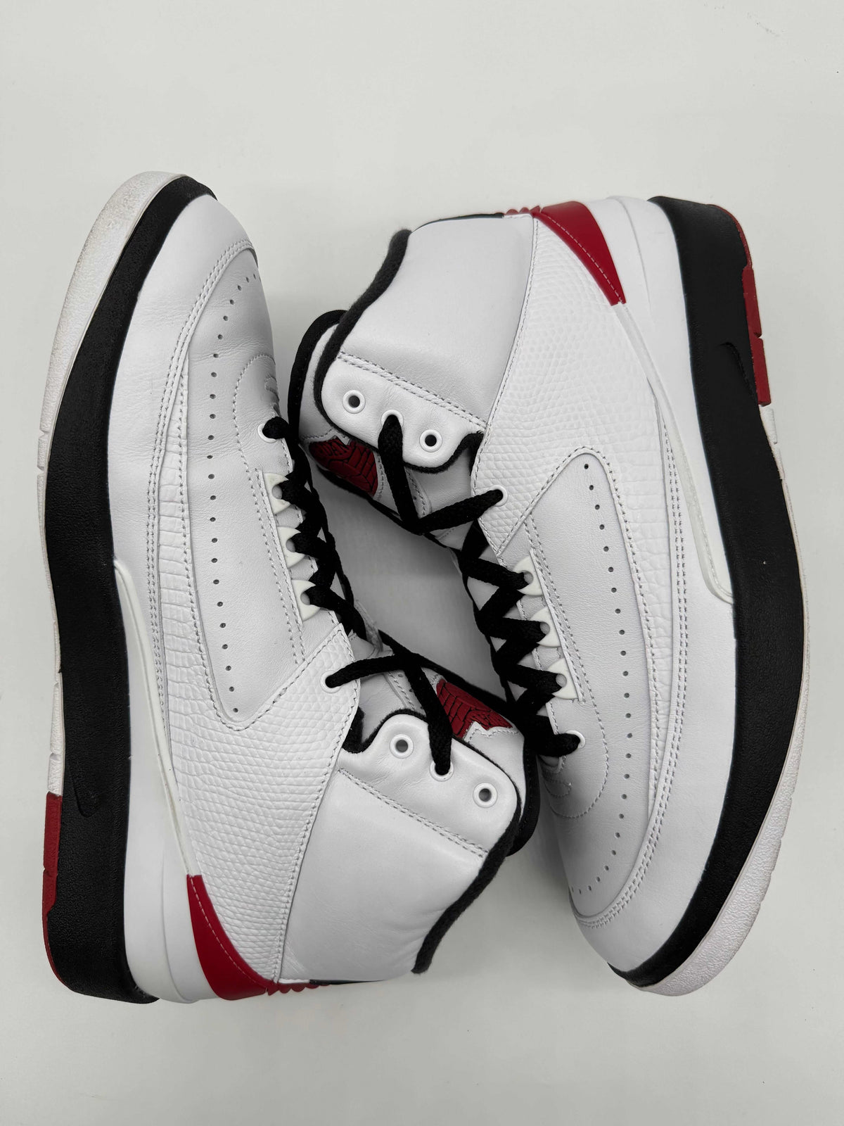 Jordan 2 OG Chicago (2022)