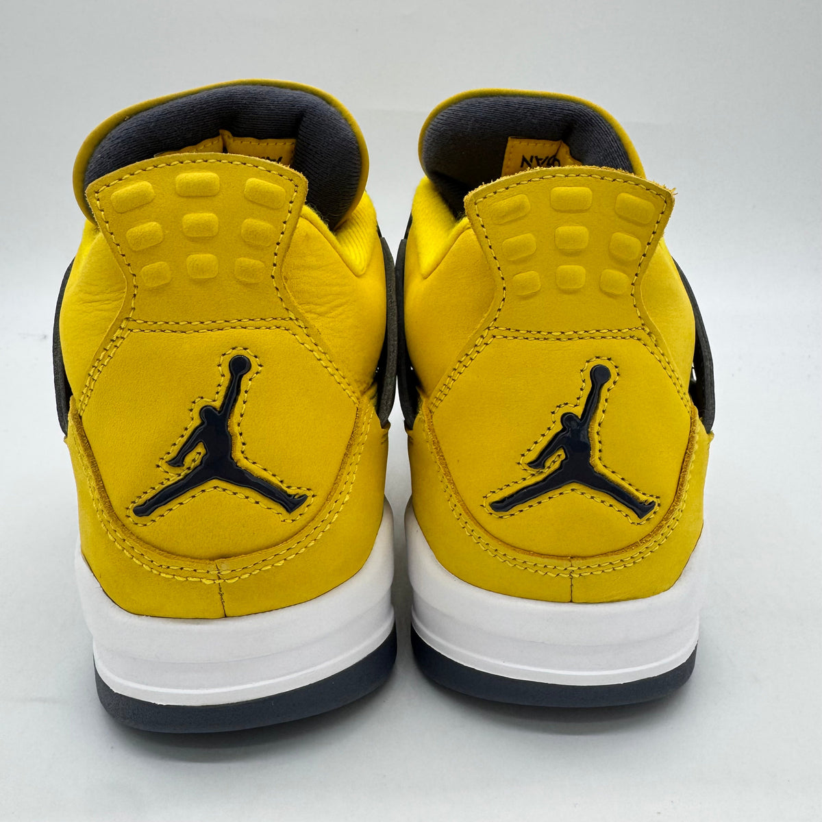 Jordan 4 Lightning (2021)