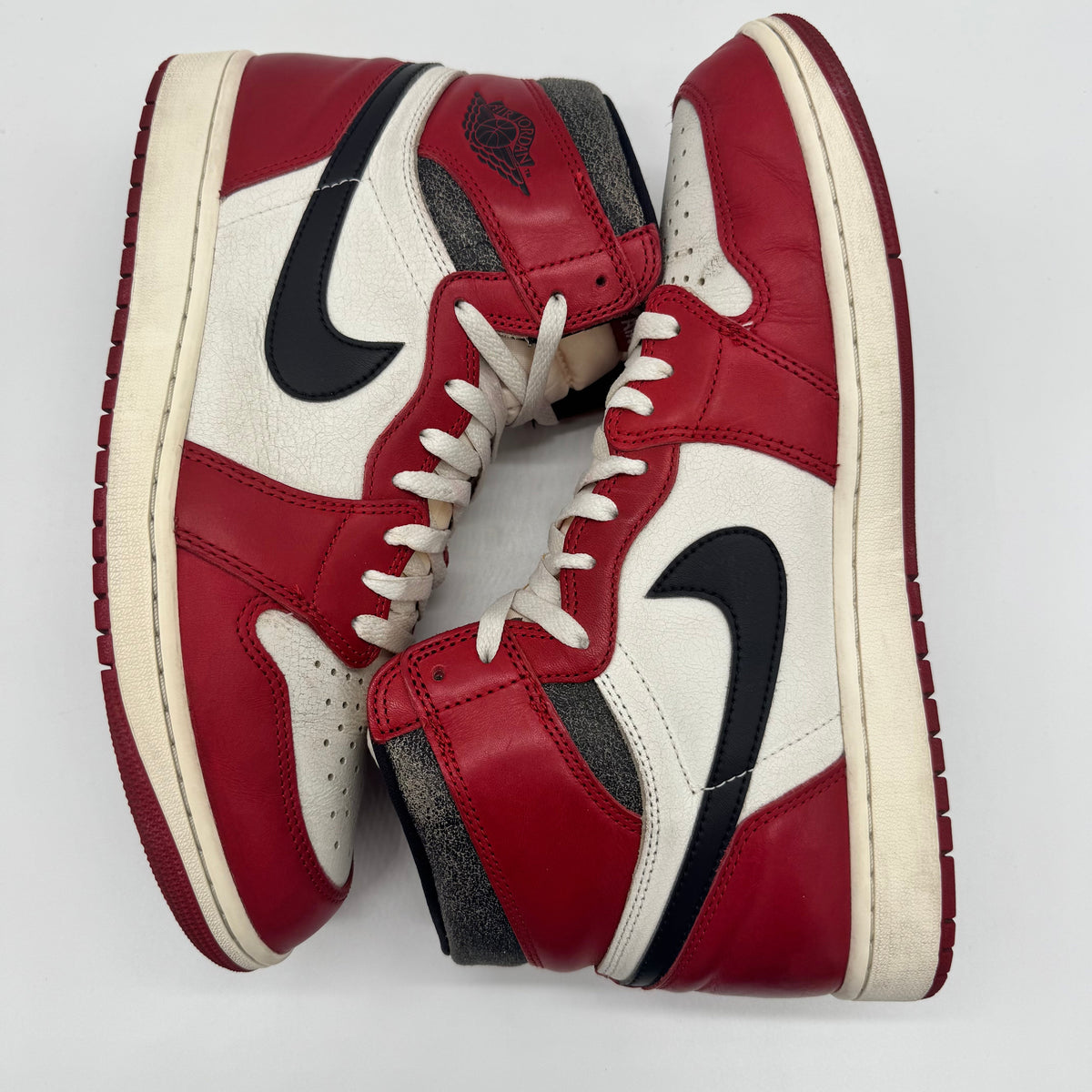 Jordan 1 High OG Chicago Lost and Found
