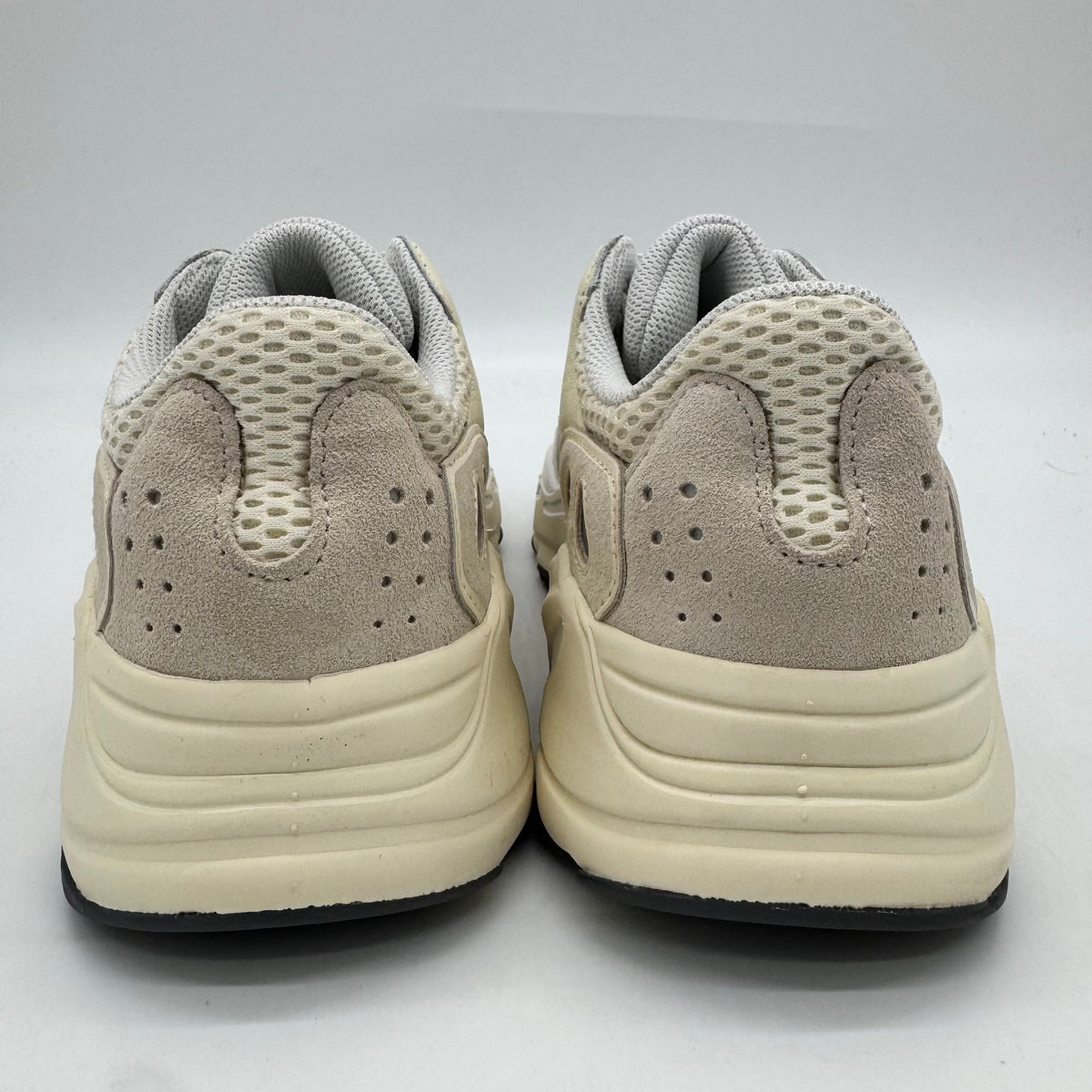 Adidas Yeezy Boost 700 Analog