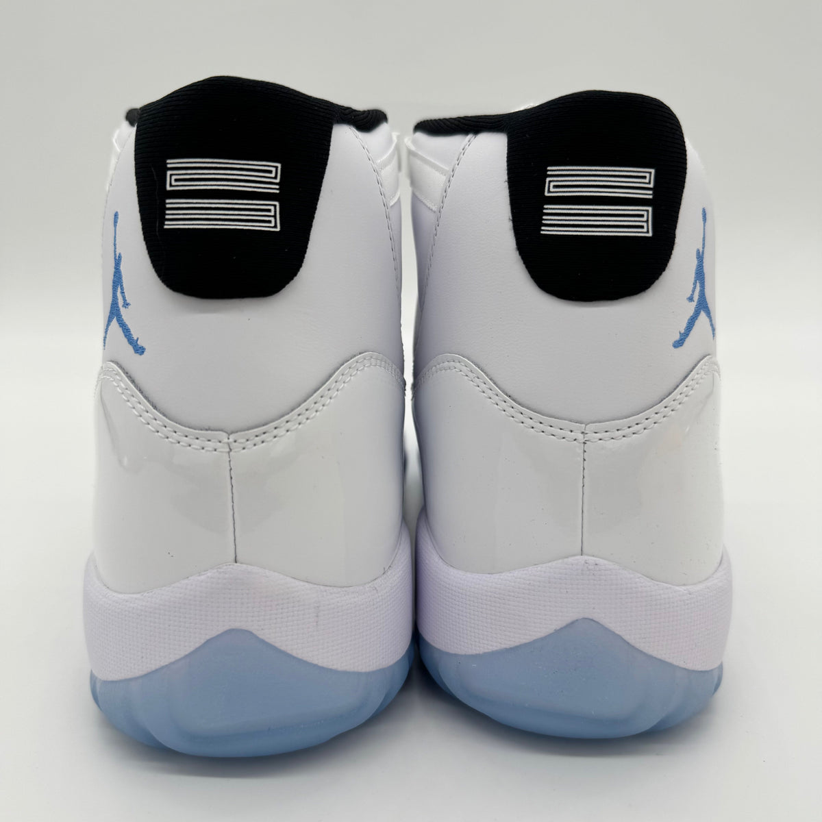 Jordan 11 Legend Blue (2024)