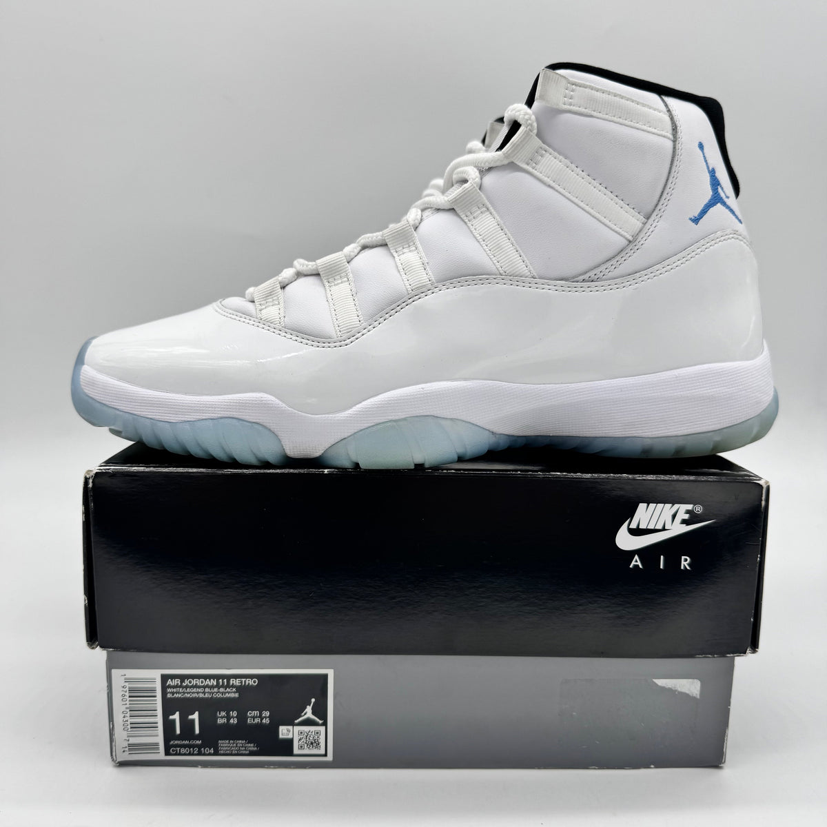 Jordan 11 Legend Blue (2024)