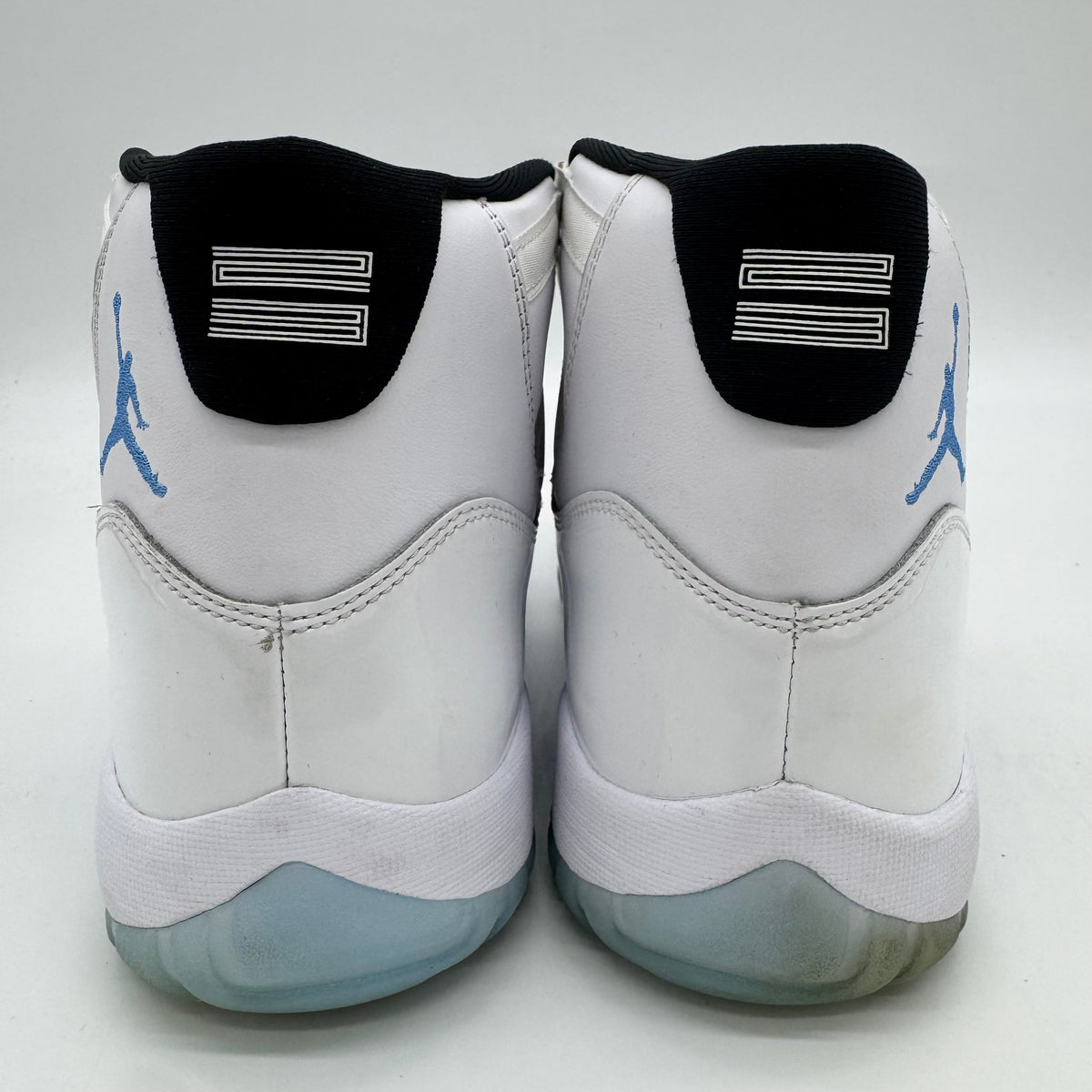 Jordan 11 Legend Blue (2024)