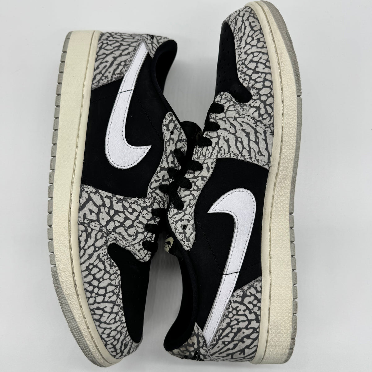 Jordan 1 Low Black Cement