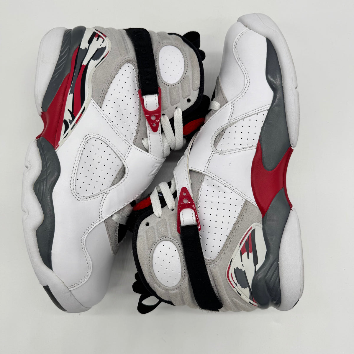 Jordan 8 Bugs Bunny (2013)