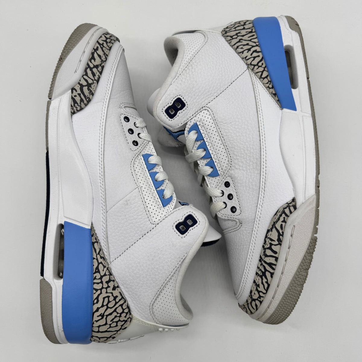 Jordan 3 UNC (2020)