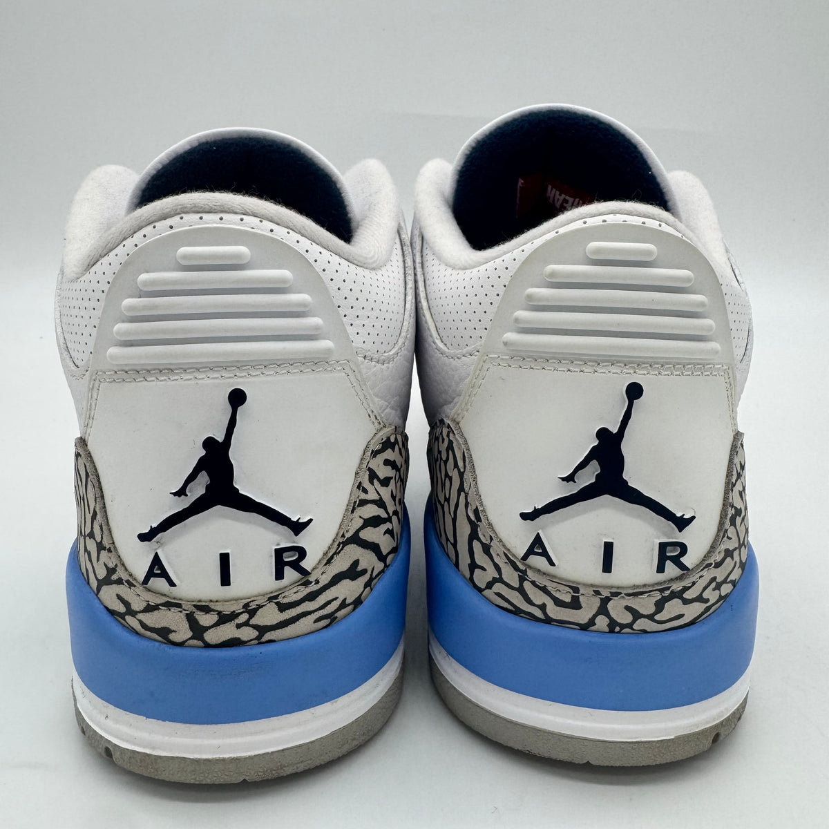 Jordan 3 UNC (2020)