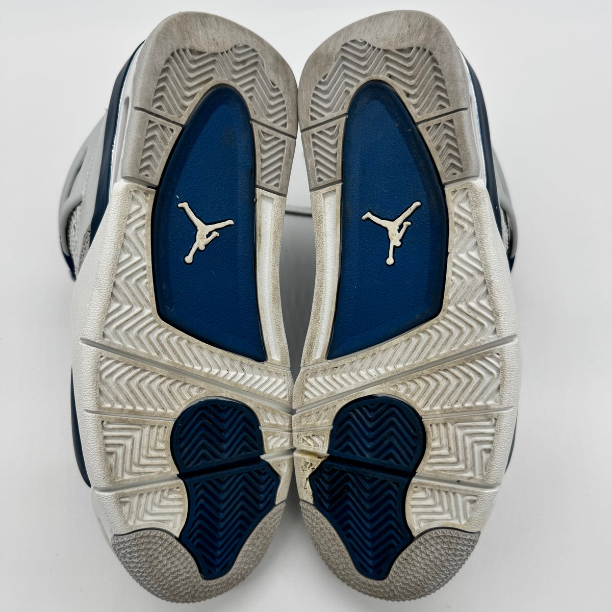 Jordan 4 Military Blue (2024)