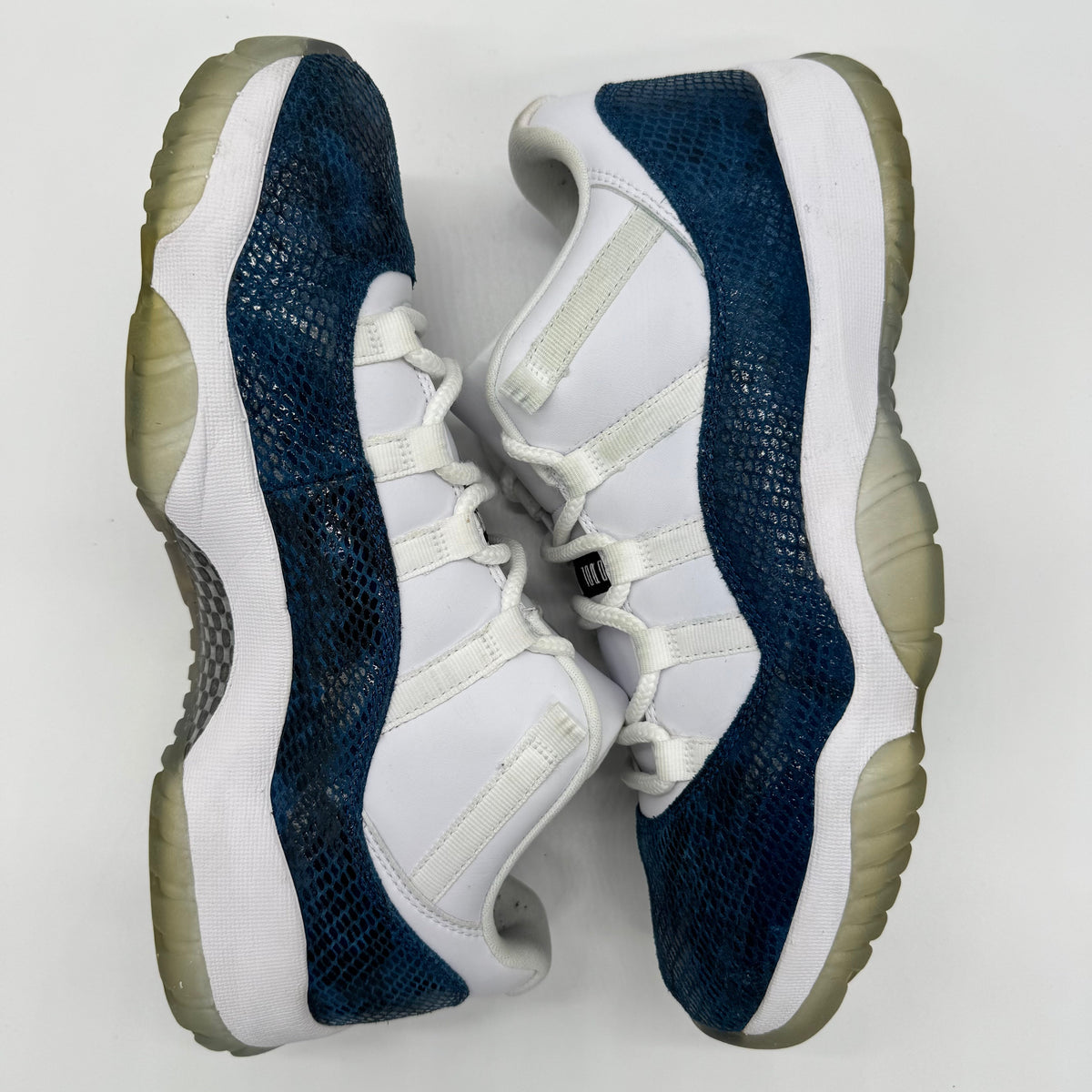Jordan 11 Low Snake Navy (2019)