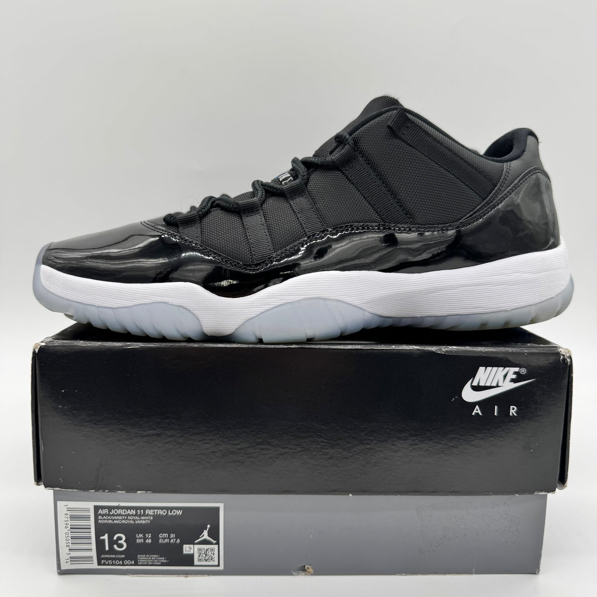 Jordan 11 Low Space Jam