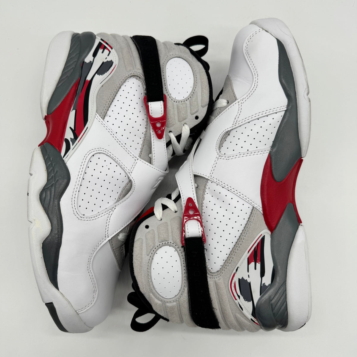 Jordan 8 Bugs Bunny (2013)