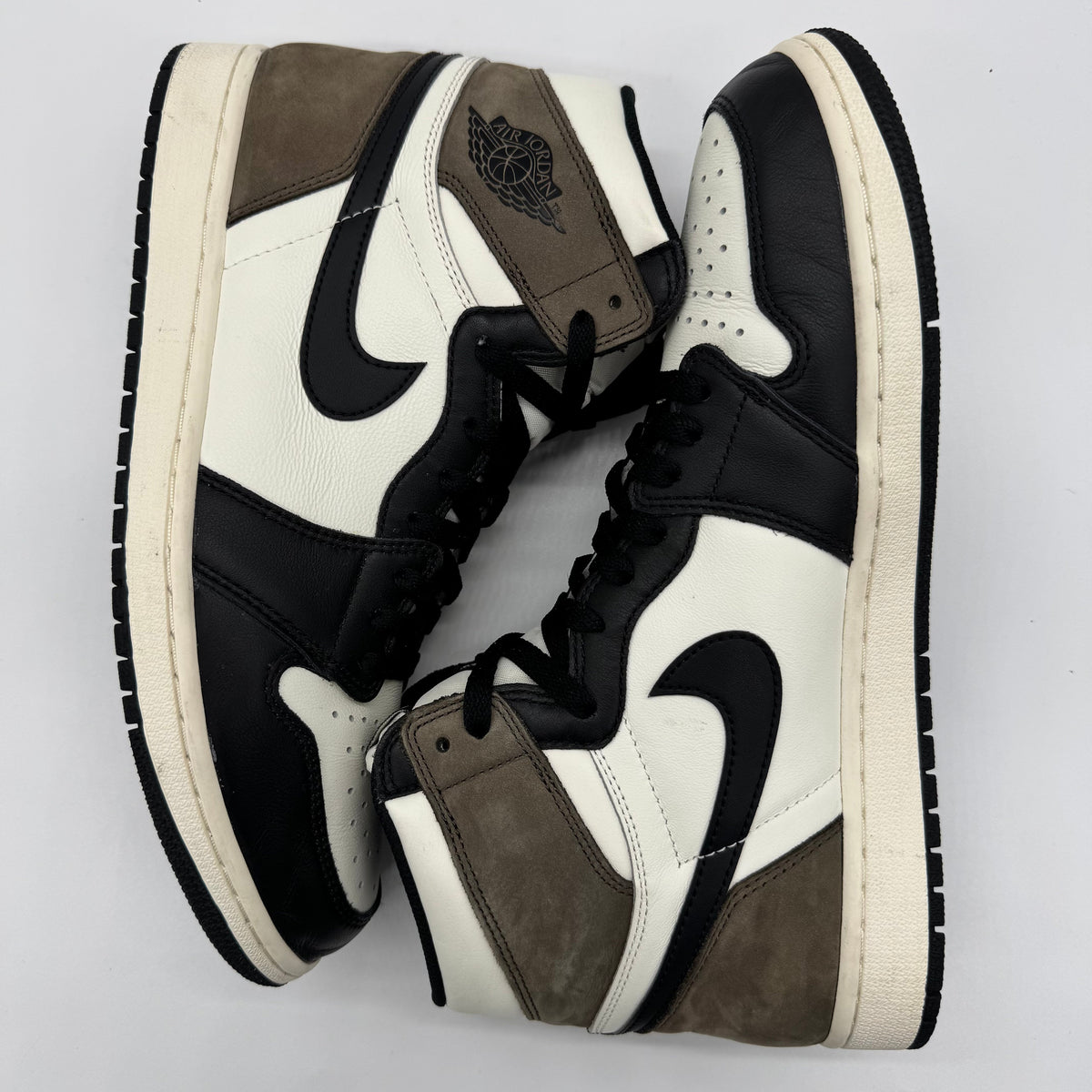 Jordan 1 High Dark Mocha