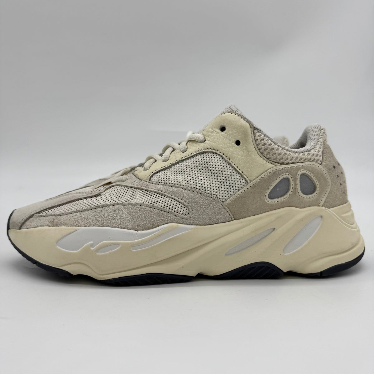 Adidas Yeezy Boost 700 Analog