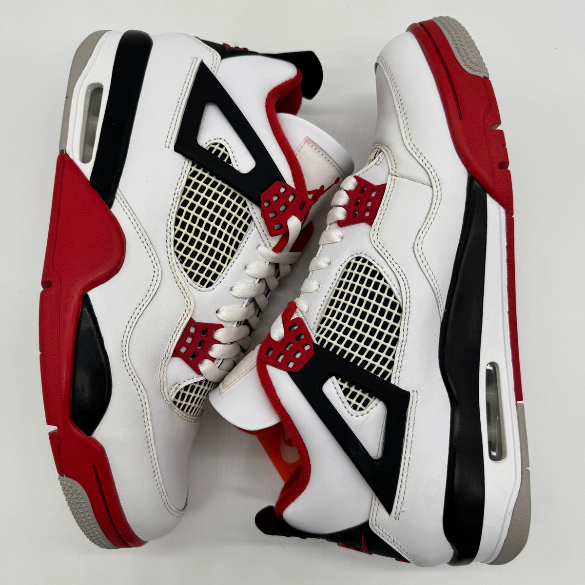 Jordan 4 Fire Red (2020)