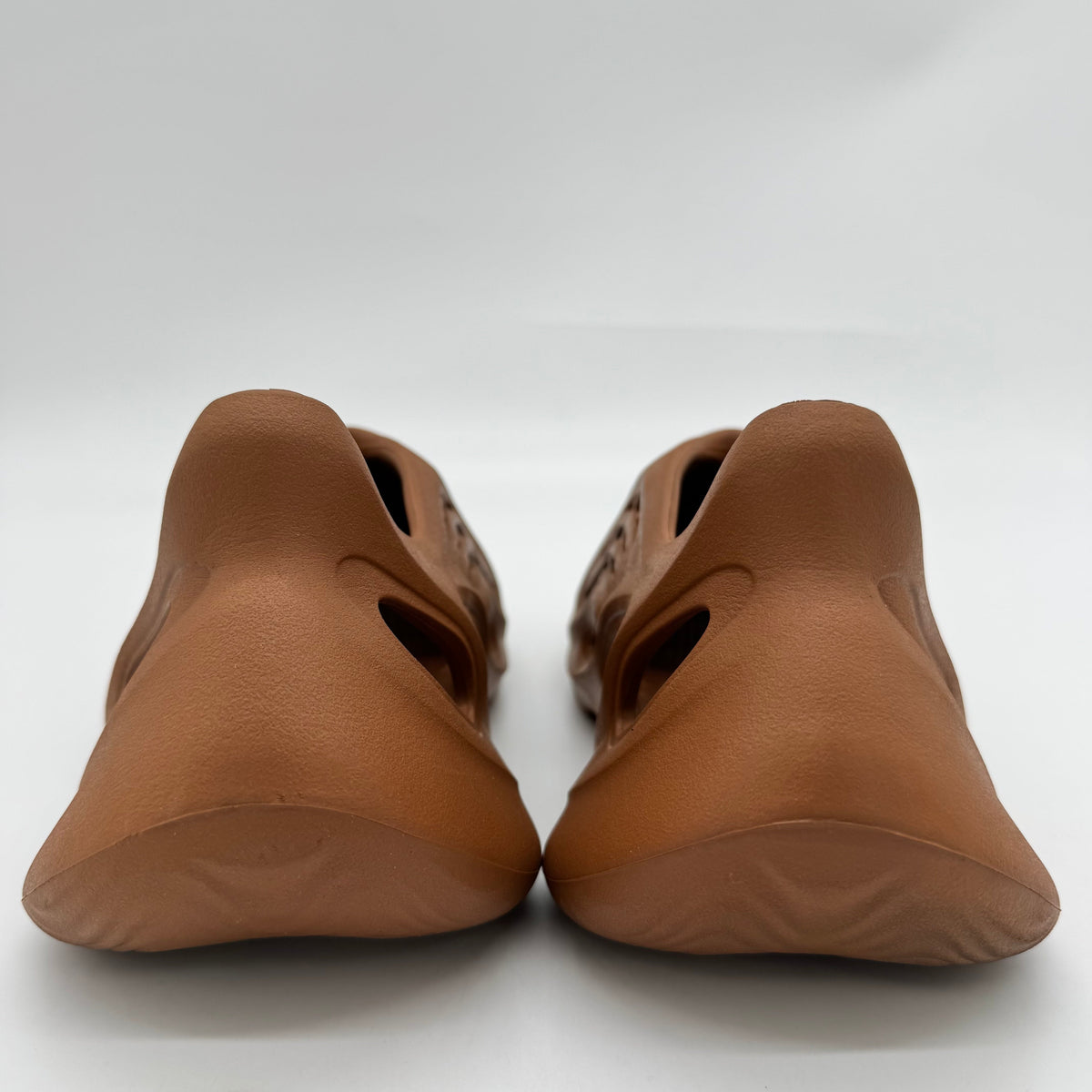 Adidas Yeezy Foam RNR Clay Red