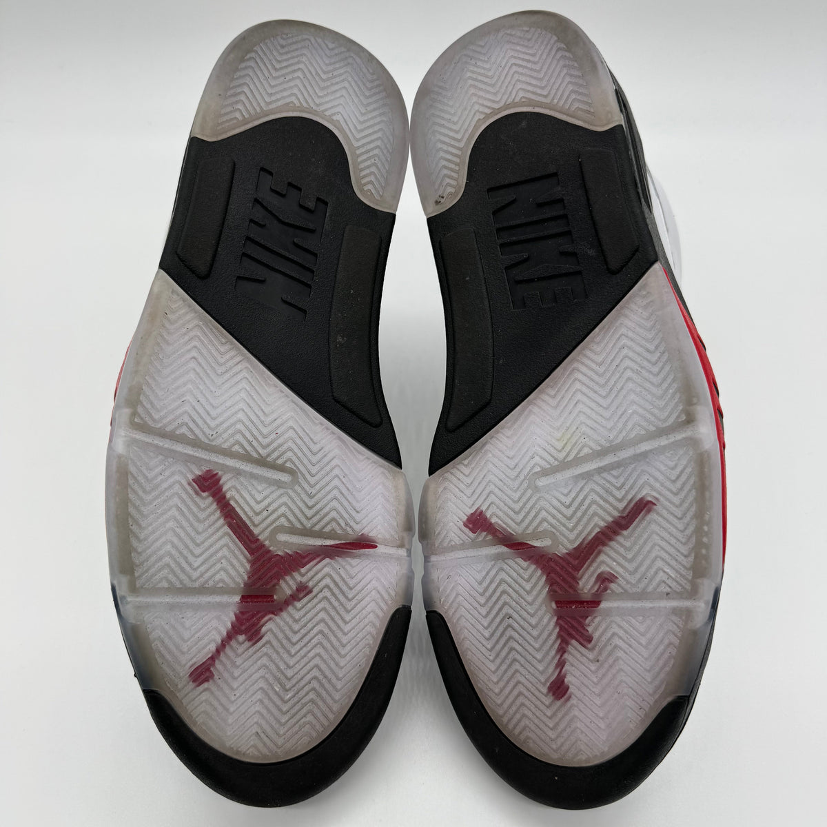 Jordan 5 Fire Red Silver Tongue (2020)