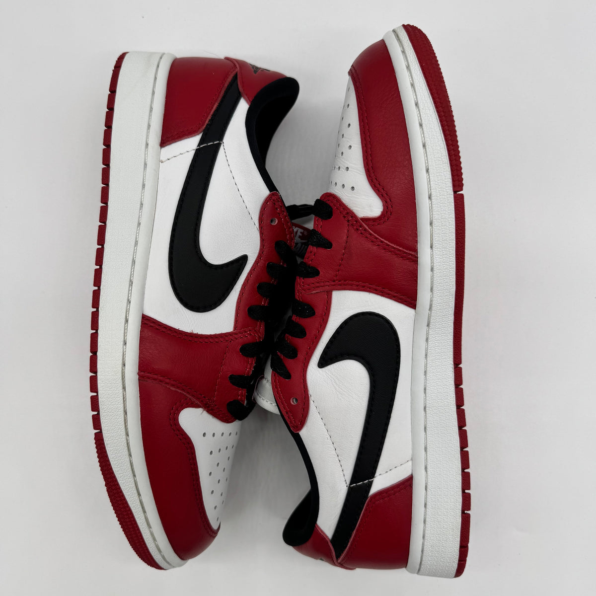 Jordan 1 Low Chicago (2025)