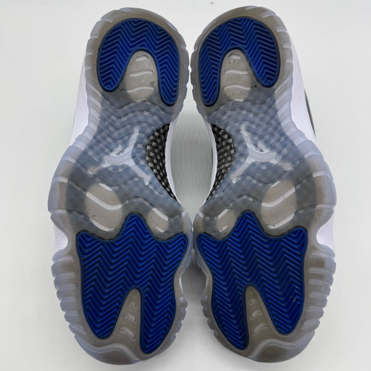 Jordan 11 Low Space Jam