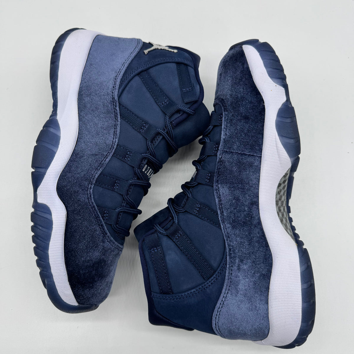 Jordan 11 Midnight Navy (Women's)