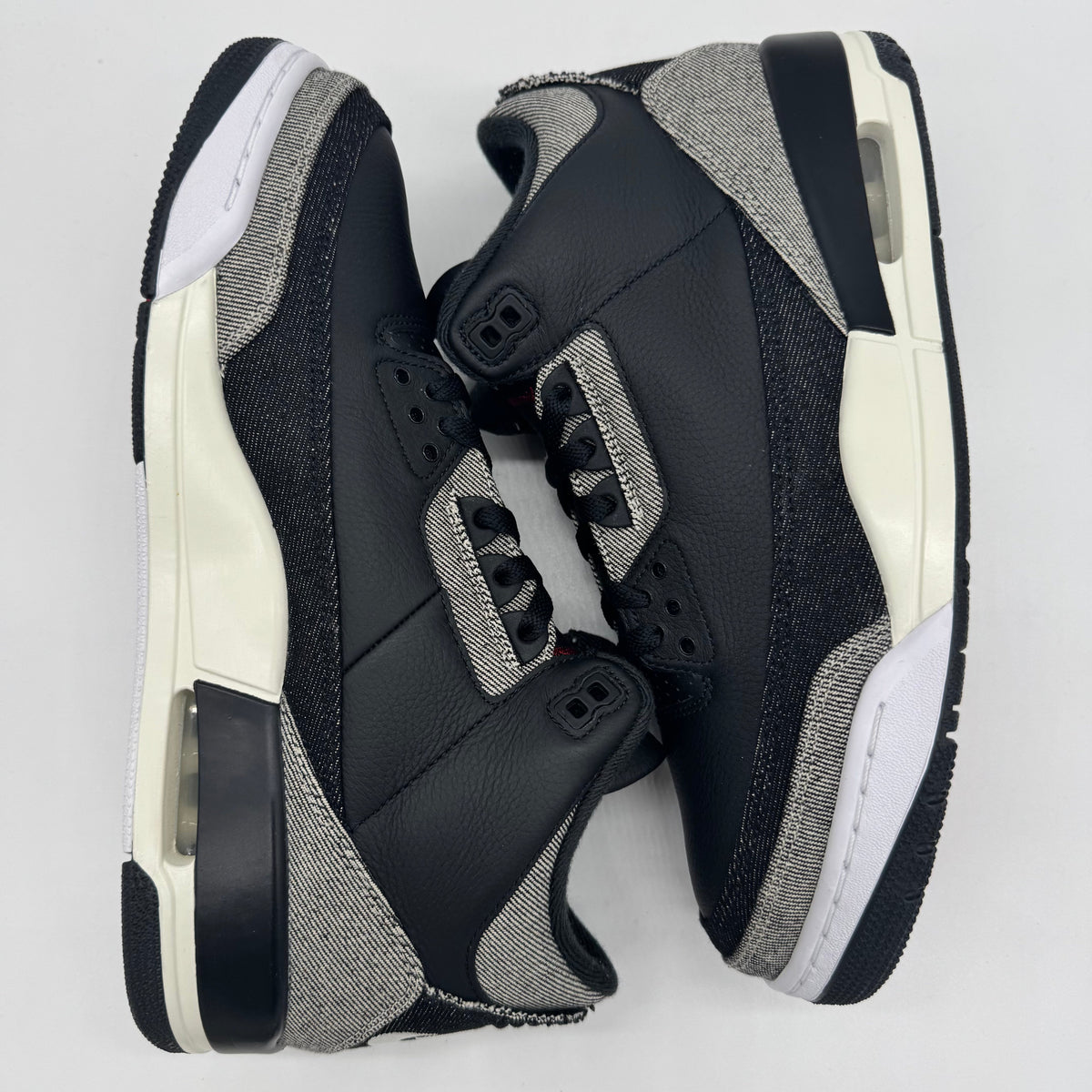 Jordan 3 Levi's Black