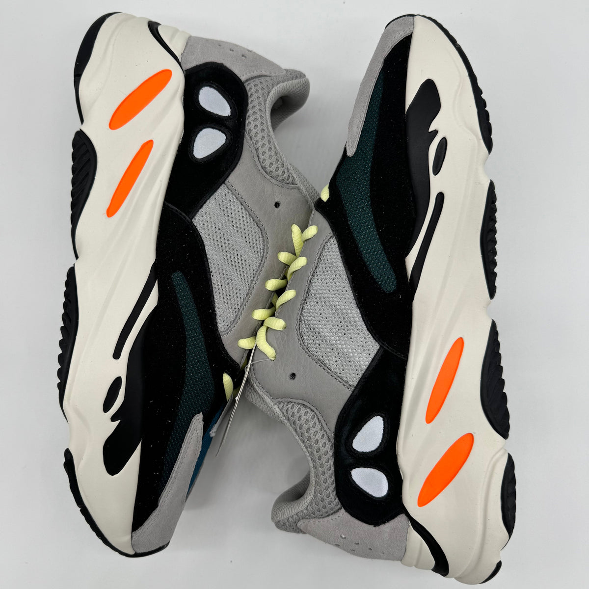Adidas Yeezy Boost 700 Wave Runner