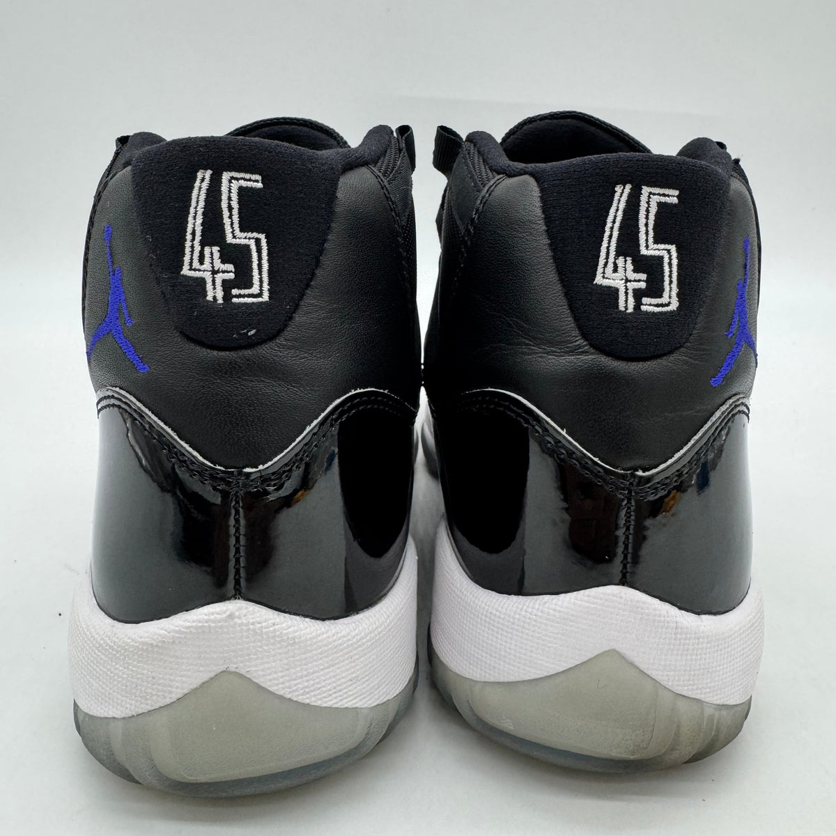 Jordan 11 Space Jam (2016)
