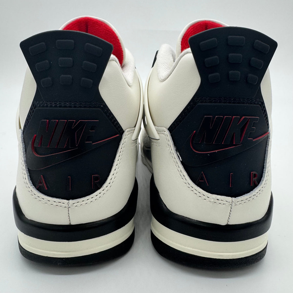 Jordan 4 OG Flight Club