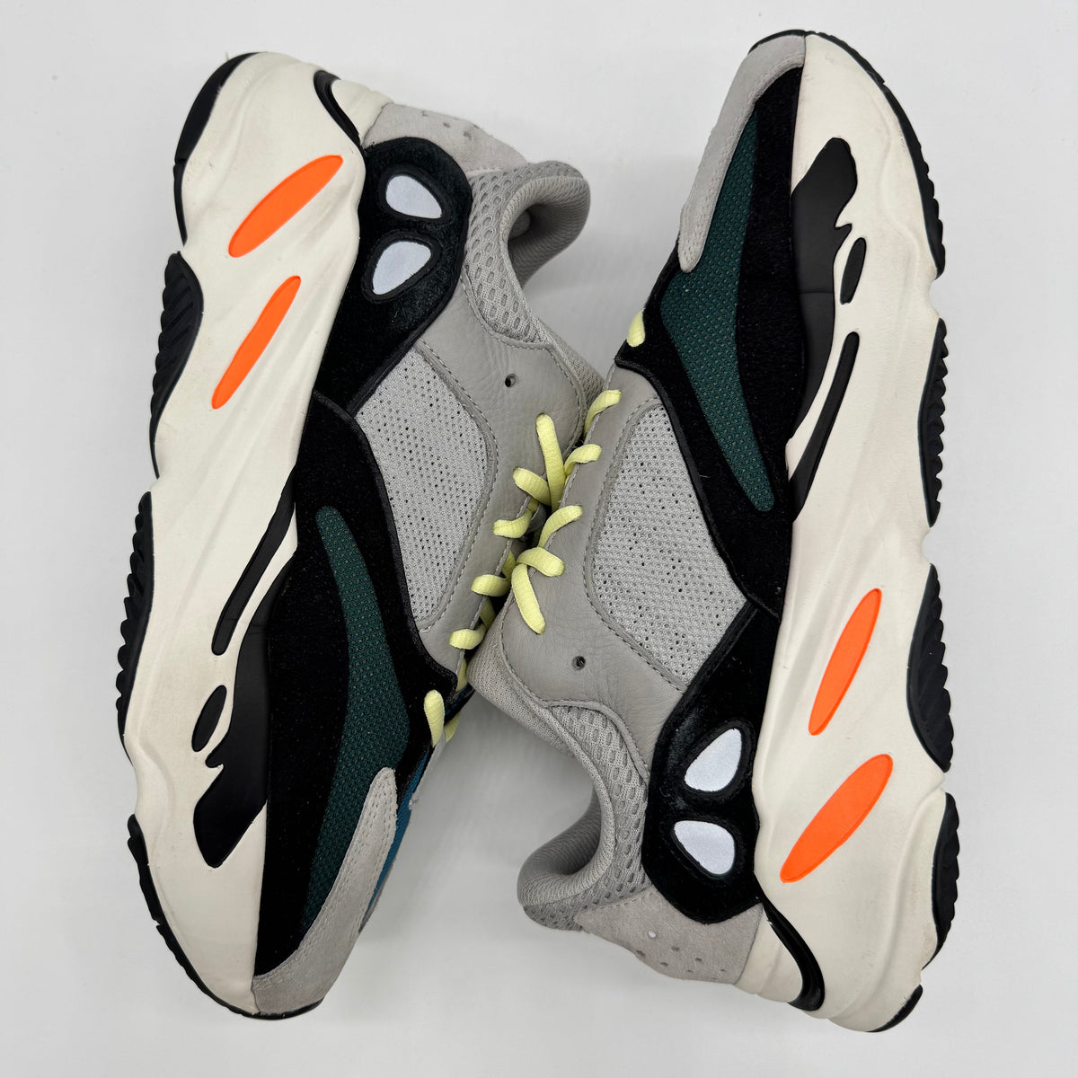 Adidas Yeezy Boost 700 Wave Runner