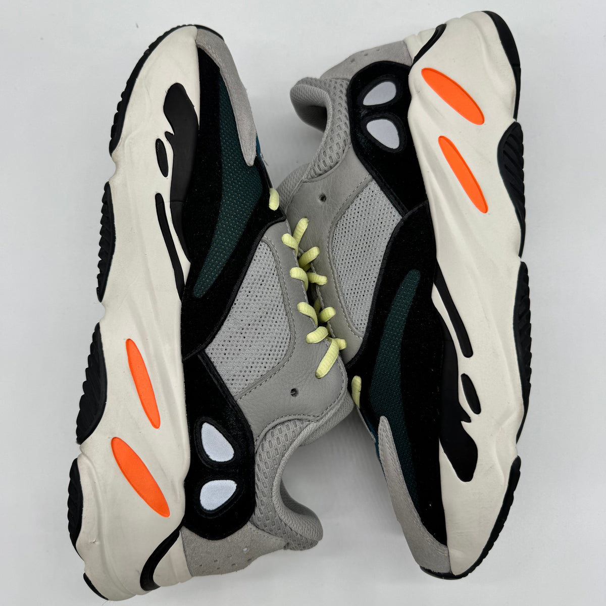 Adidas Yeezy Boost 700 Wave Runner