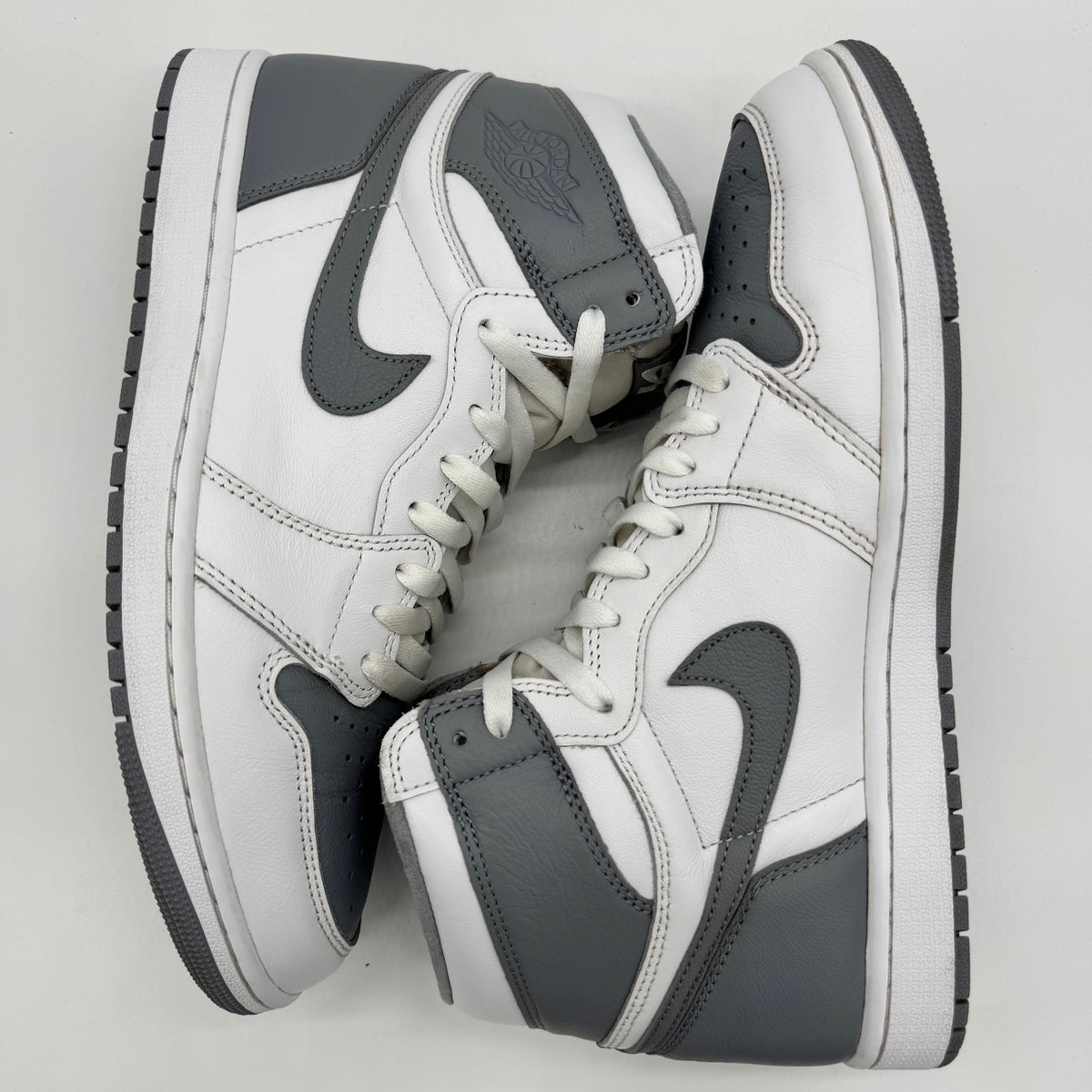 Jordan 1 High OG Stealth