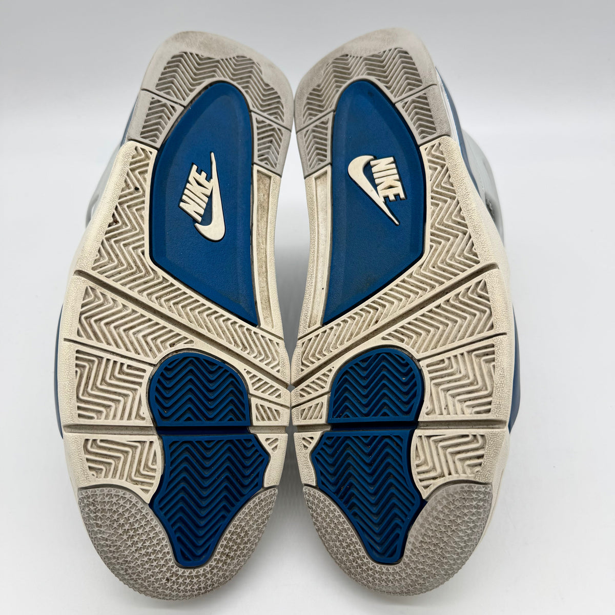 Jordan 4 Military Blue (2024)