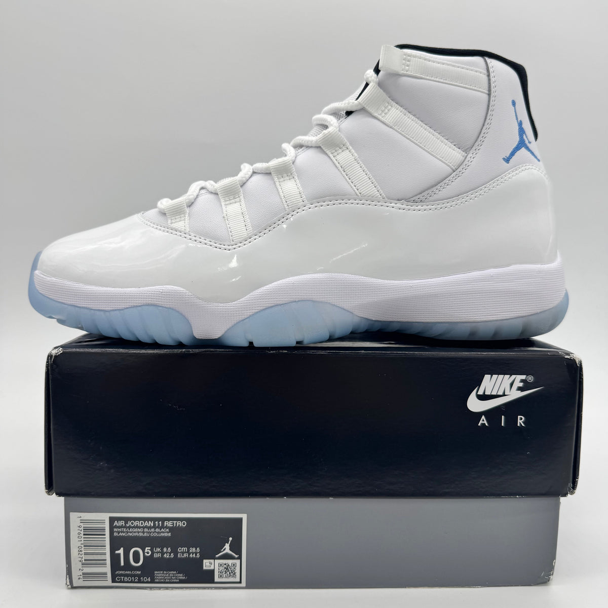 Jordan 11 Legend Blue (2024)