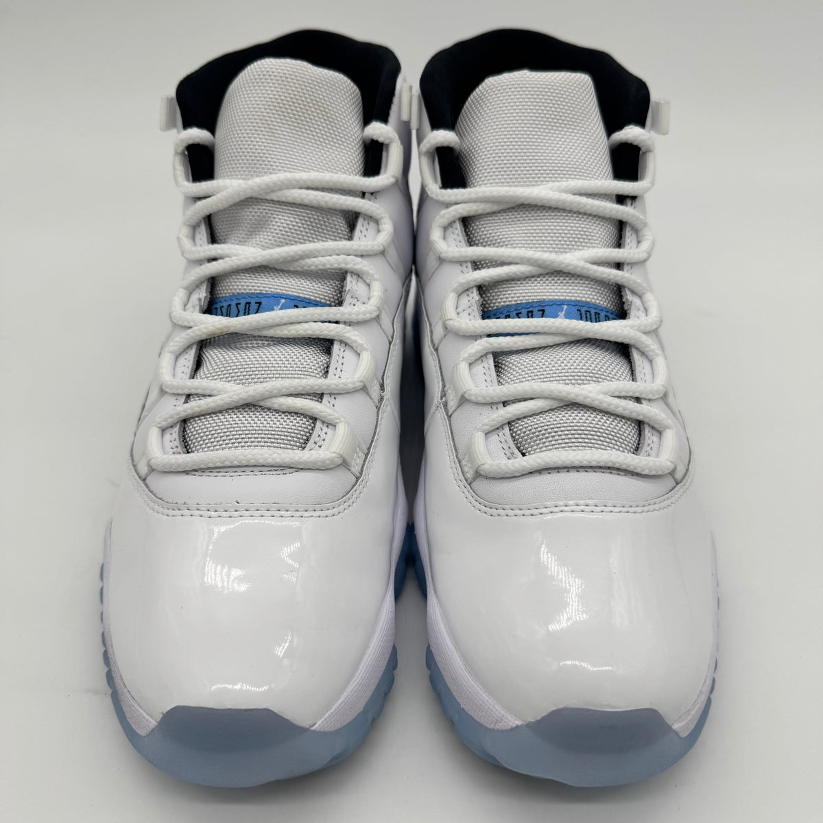 Jordan 11 Legend Blue (2024)