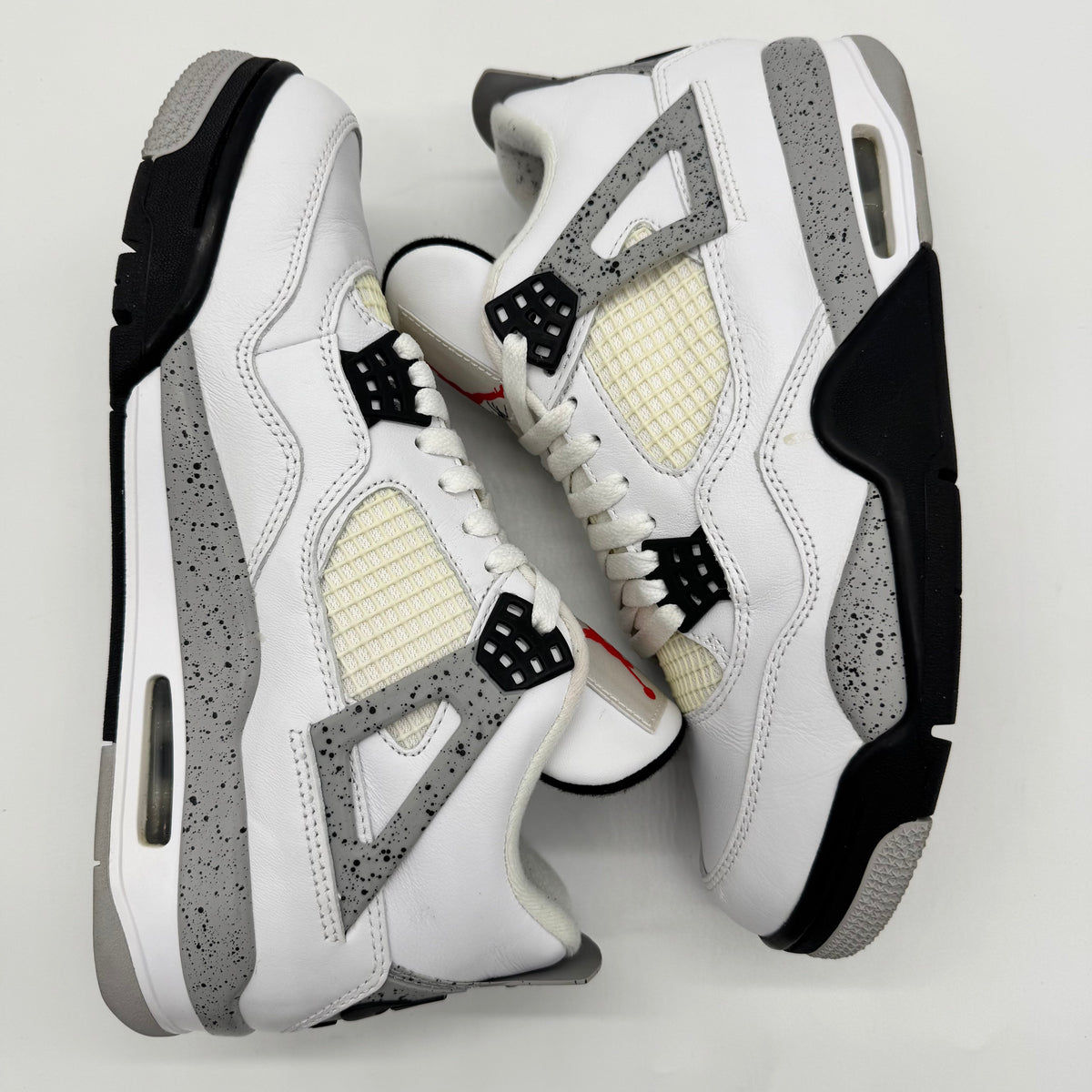 Jordan 4 White Cement (2016)