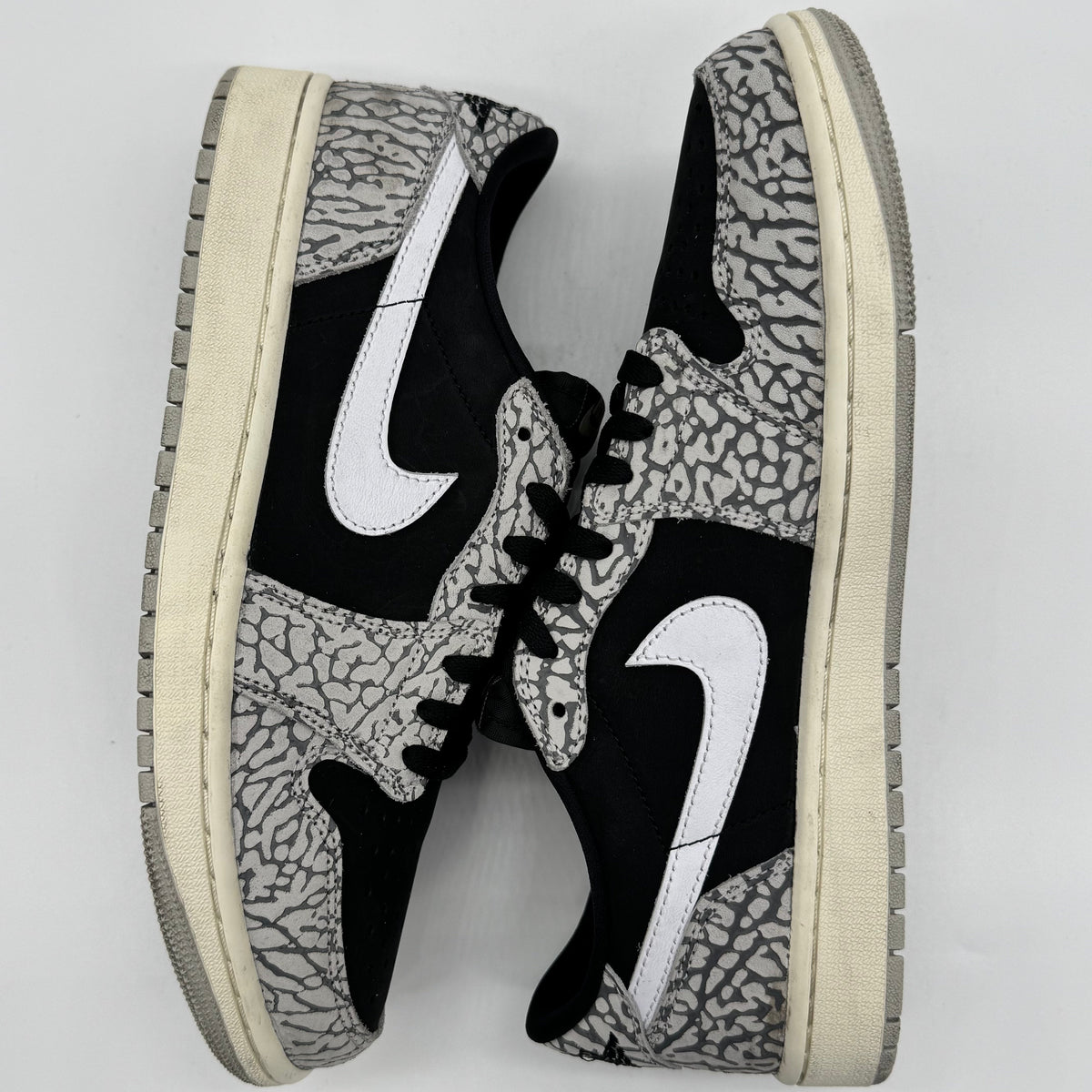Jordan 1 Low Black Cement