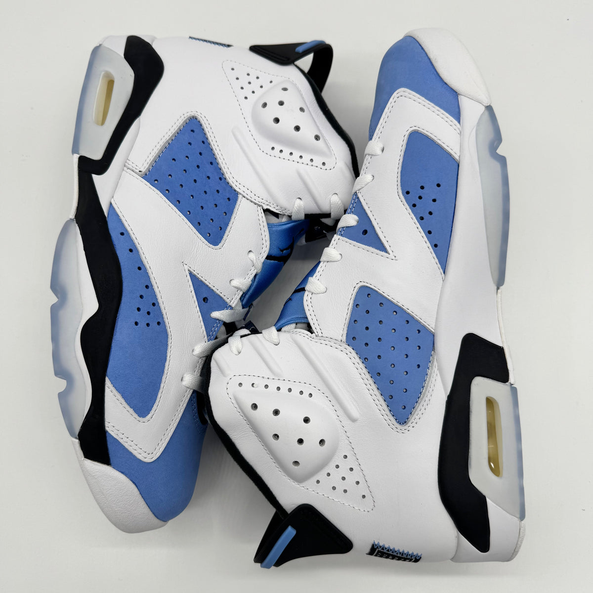 Jordan 6 UNC White
