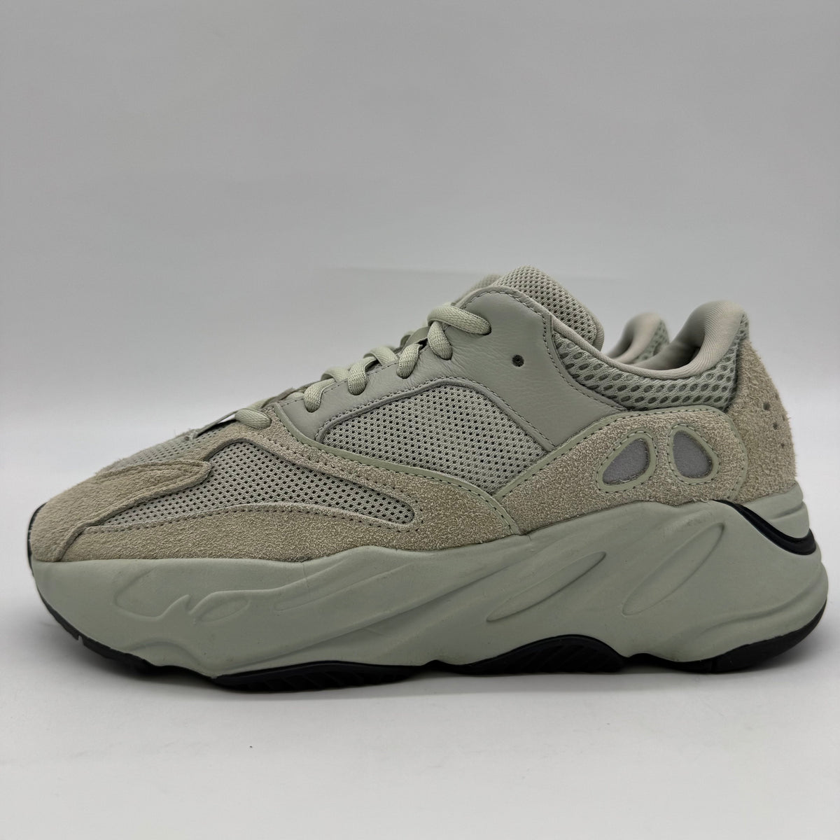 Adidas Yeezy Boost 700 Salt