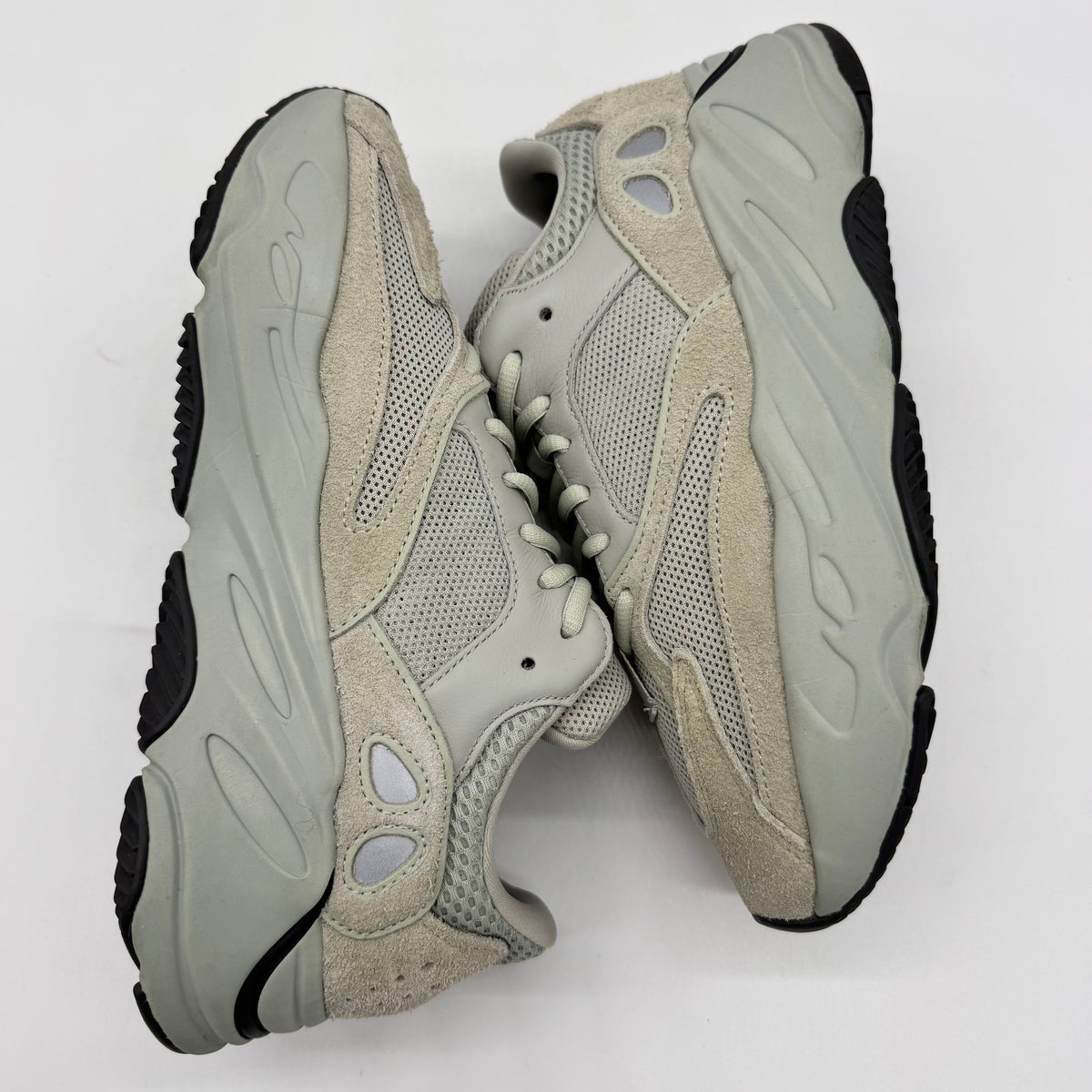 Adidas Yeezy Boost 700 Salt