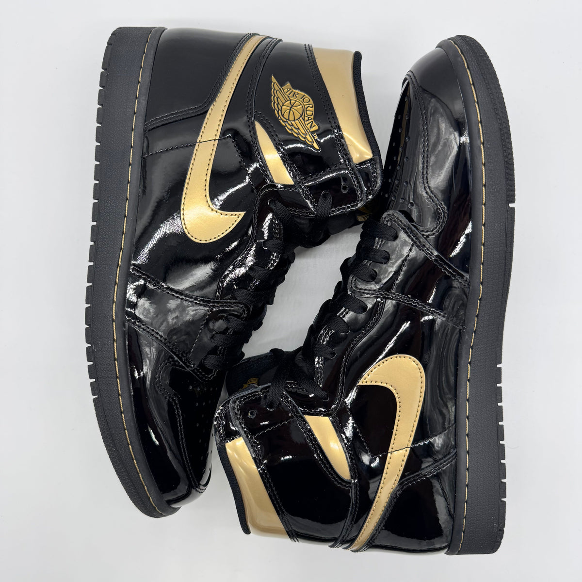 Jordan 1 Black Metallic Gold